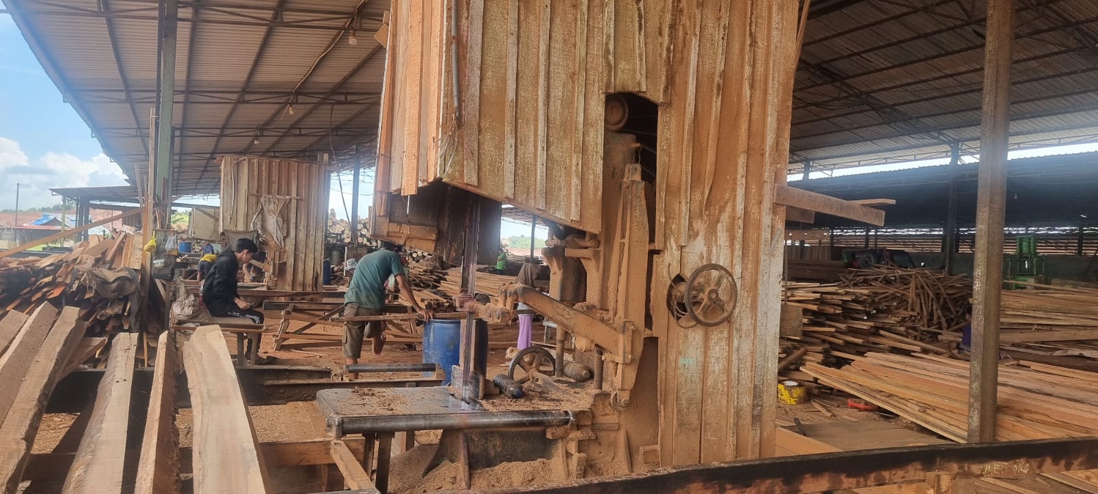 pabrik kayu di batam
